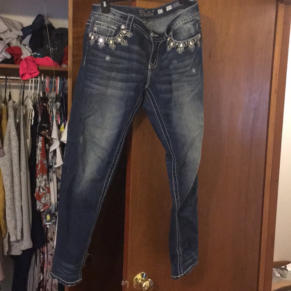Miss Me signature skinny size 31 gem pockets